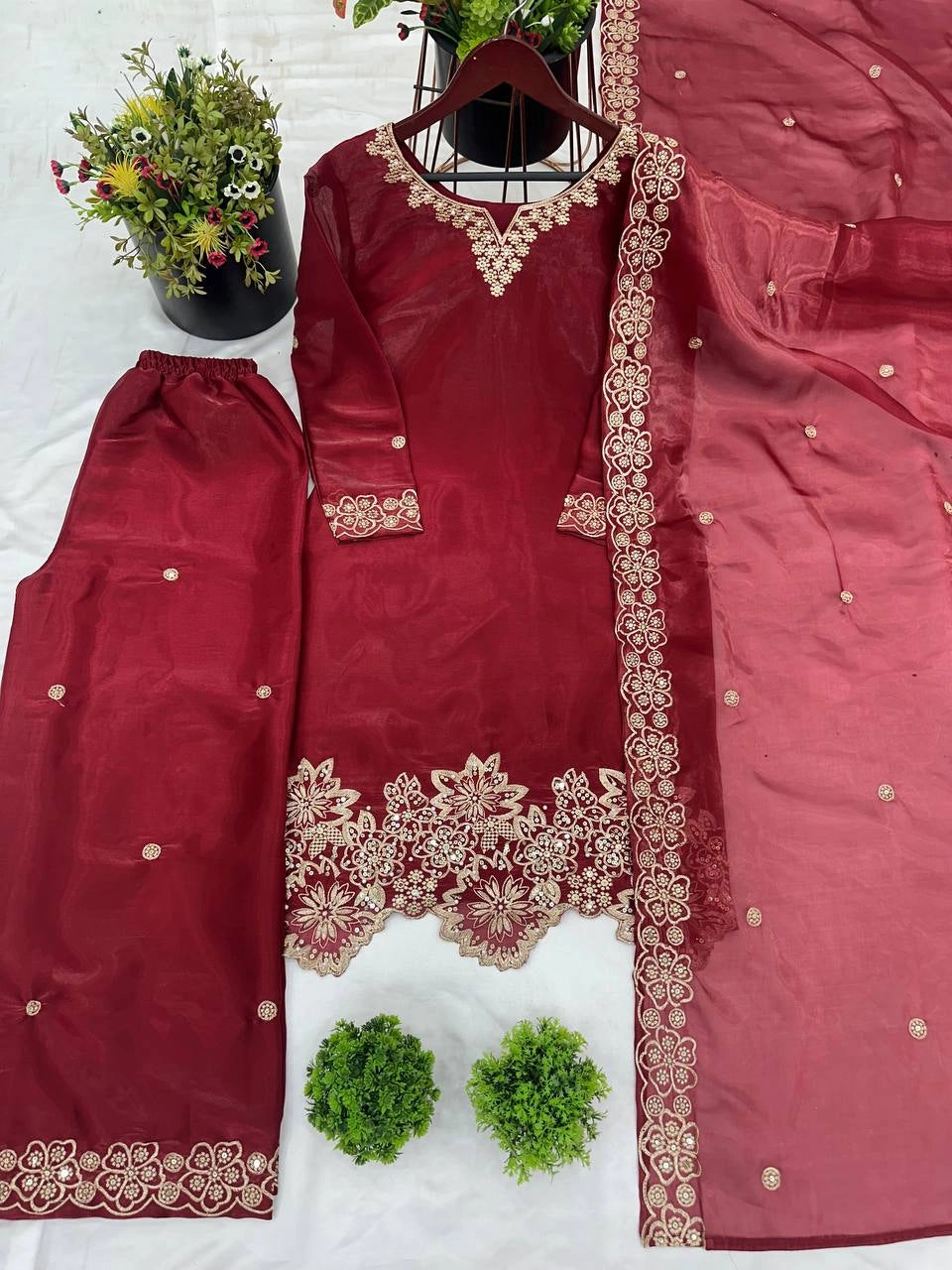 PAKISTANI DESIGNER SUITS WHOLESALE DEALER SURAT GEELAN FASHION