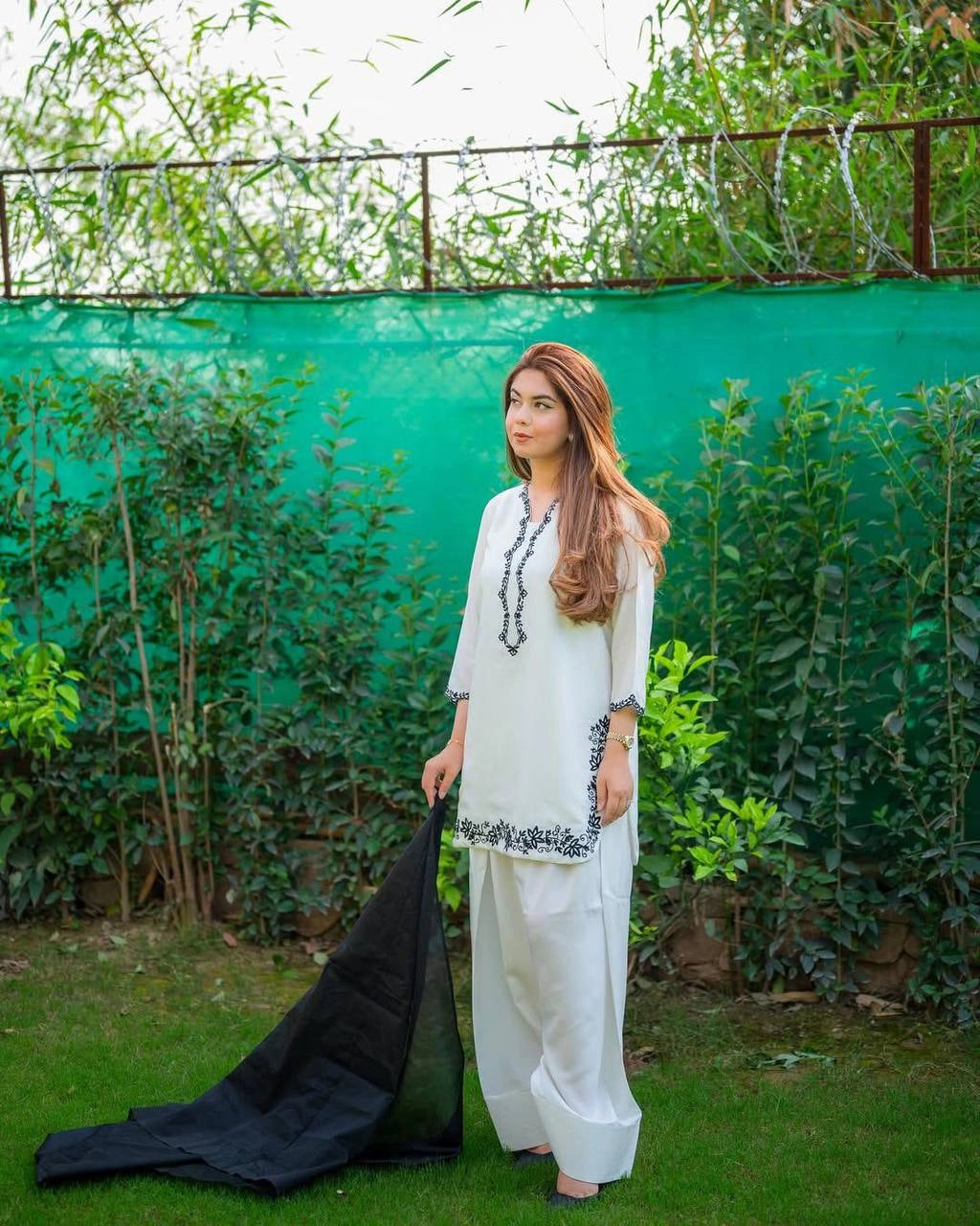 PAKISTANI DESIGNER SUITS WHOLESALE
