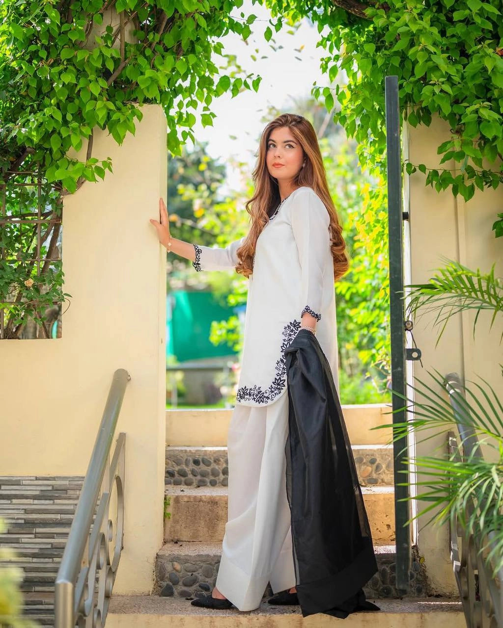 PAKISTANI DESIGNER SUITS WHOLESALE