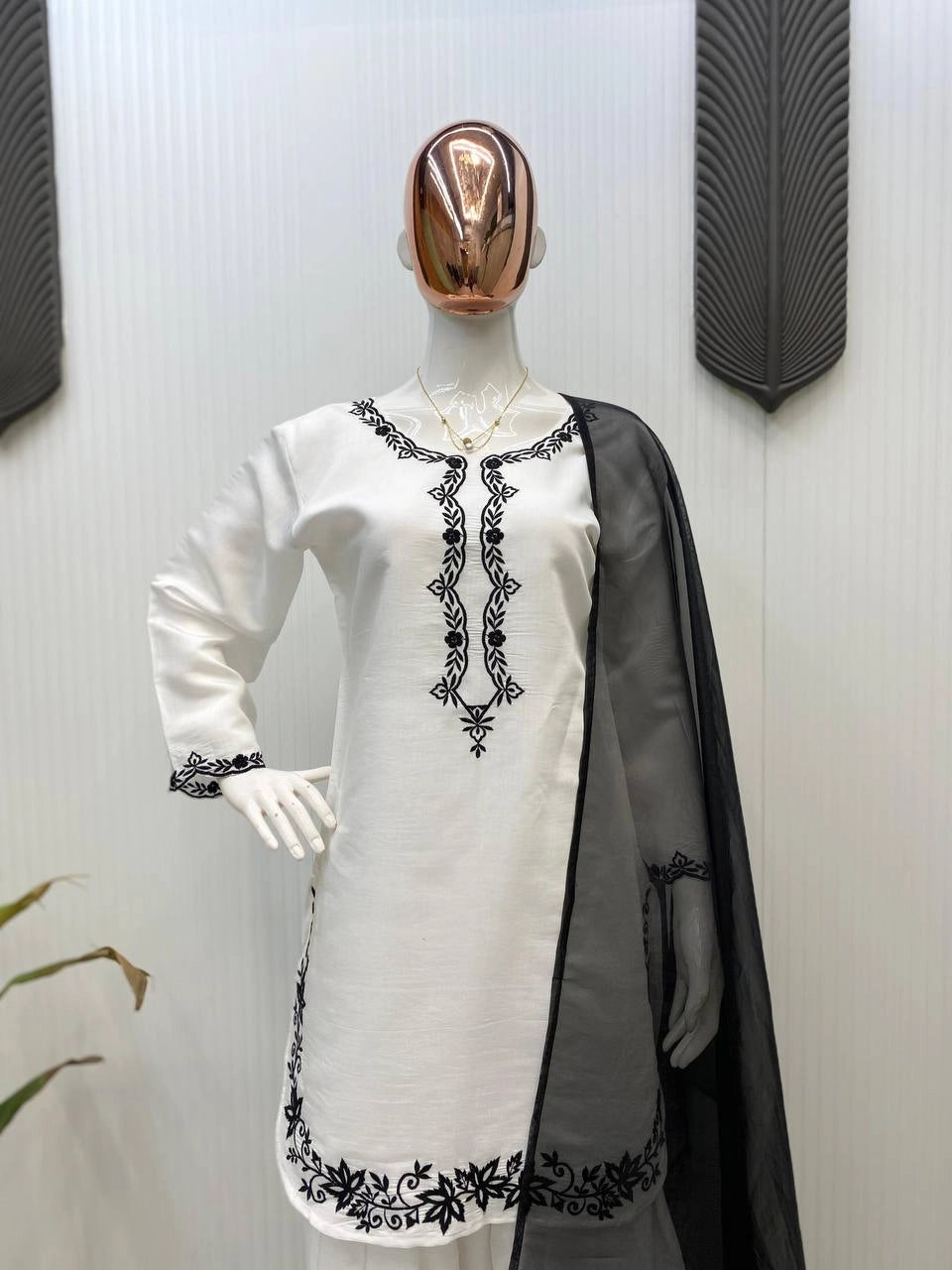 PAKISTANI DESIGNER SUITS WHOLESALE