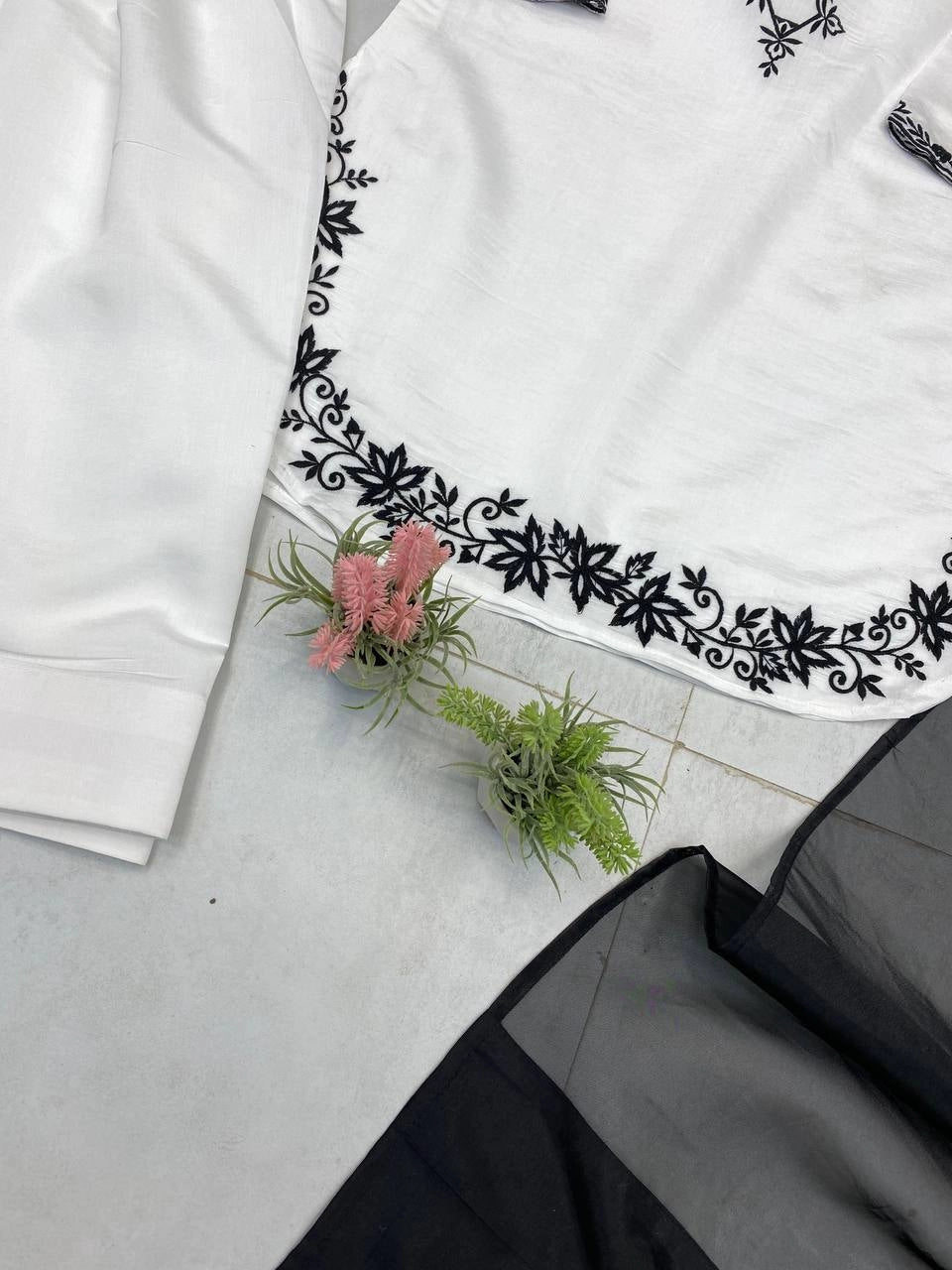 PAKISTANI DESIGNER SUITS WHOLESALE