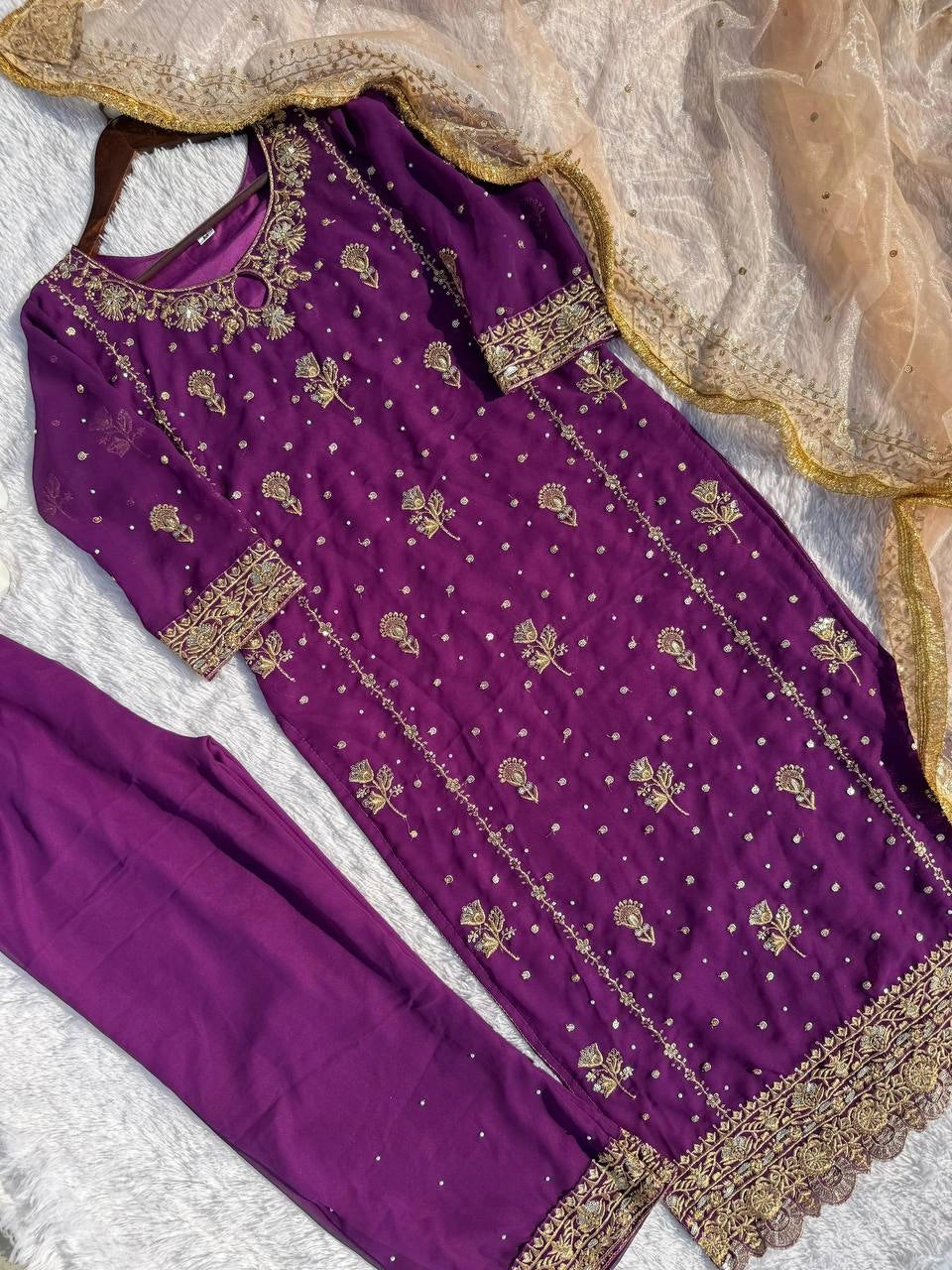 PAKISTANI DESIGNER SUITS WHOLESALE