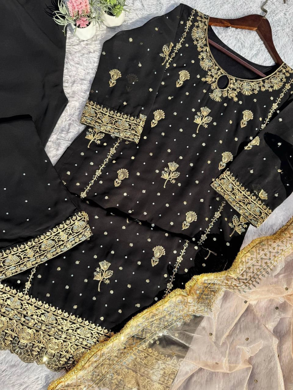 PAKISTANI DESIGNER SUITS WHOLESALE