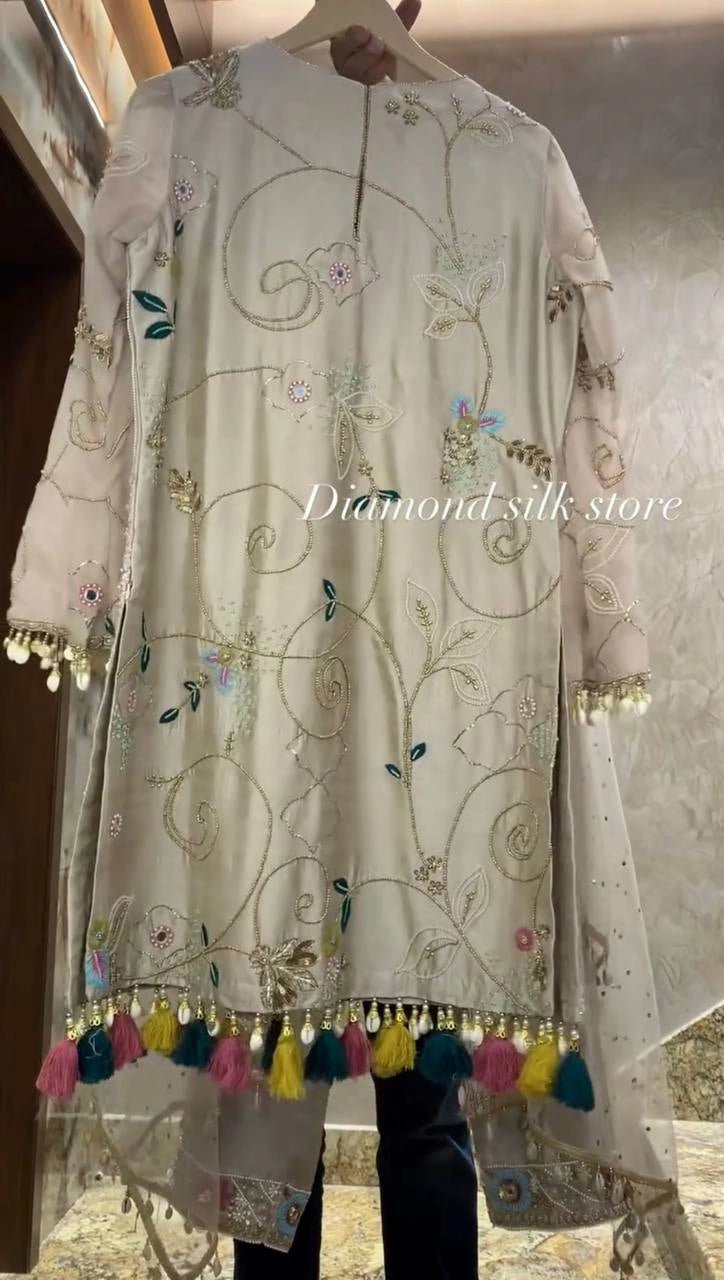 EMBROIDERED PAKISTANI SUITS WHOLESALE RATE AT GEELAN FASHION SURAT