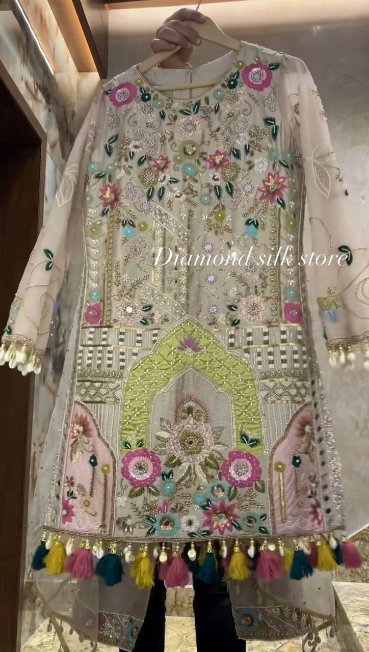 EMBROIDERED PAKISTANI SUITS WHOLESALE RATE AT GEELAN FASHION SURAT