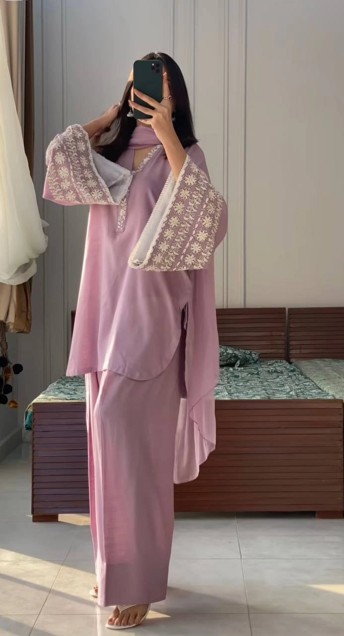 FARSHI SHALWAR EMBROIDERED PAKISTANI SUITS WITH FARSHI SHALWAR WHOLESALE RATE AT GEELAN FASHION SURAT