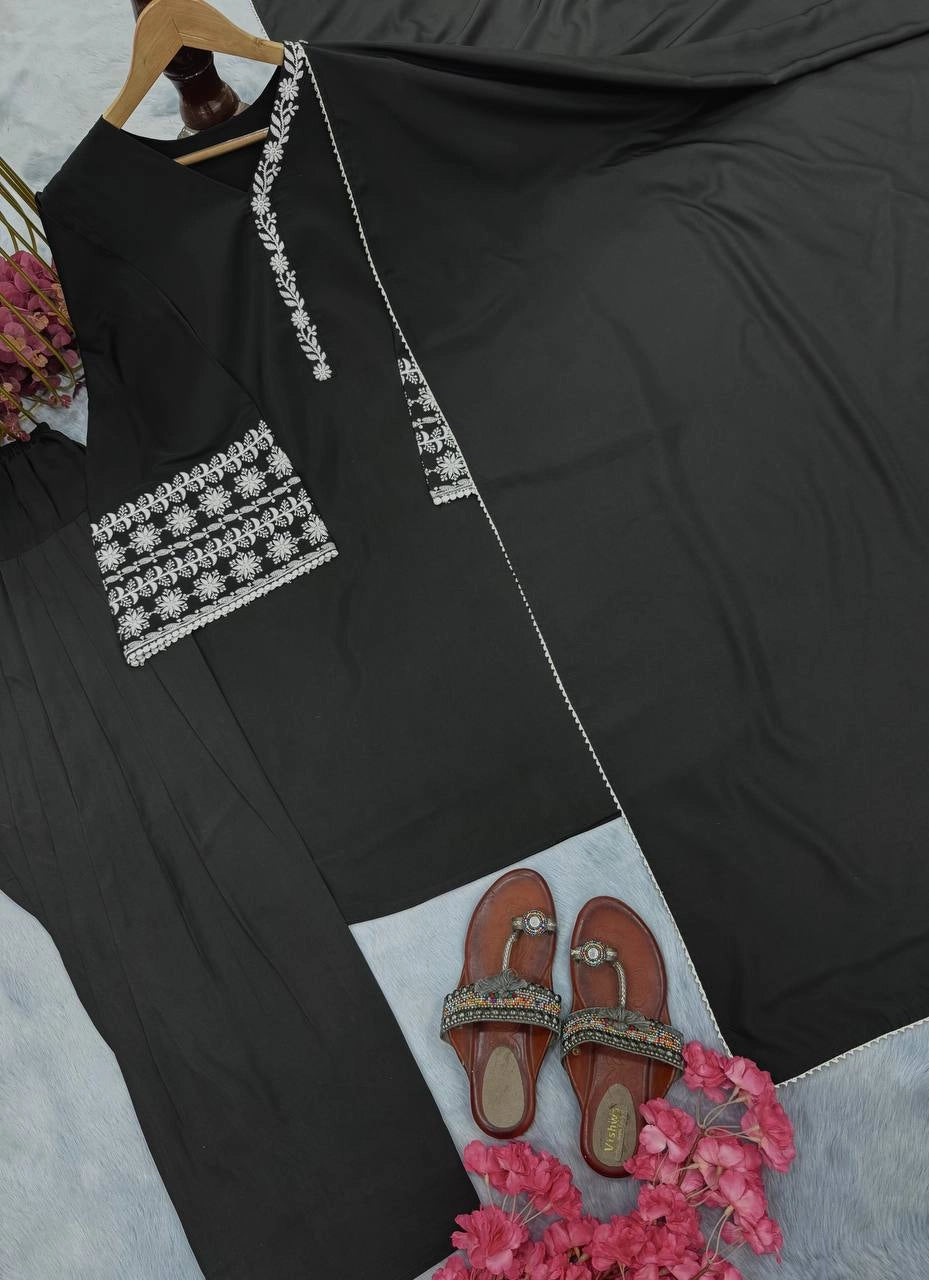 FARSHI SHALWAR EMBROIDERED PAKISTANI SUITS WITH FARSHI SHALWAR WHOLESALE RATE AT GEELAN FASHION SURAT
