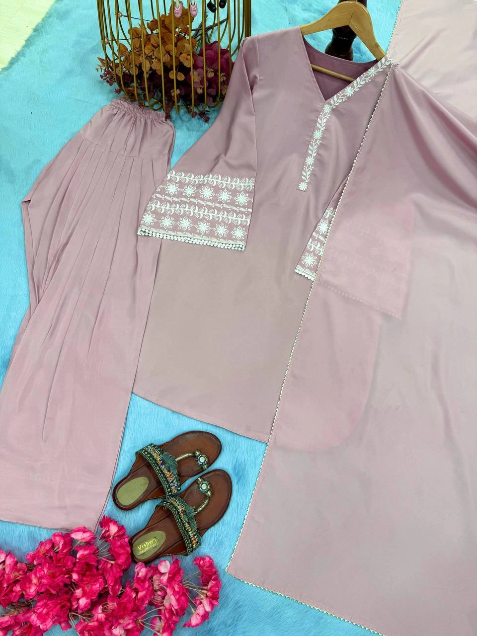 FARSHI SHALWAR EMBROIDERED PAKISTANI SUITS WITH FARSHI SHALWAR WHOLESALE RATE AT GEELAN FASHION SURAT