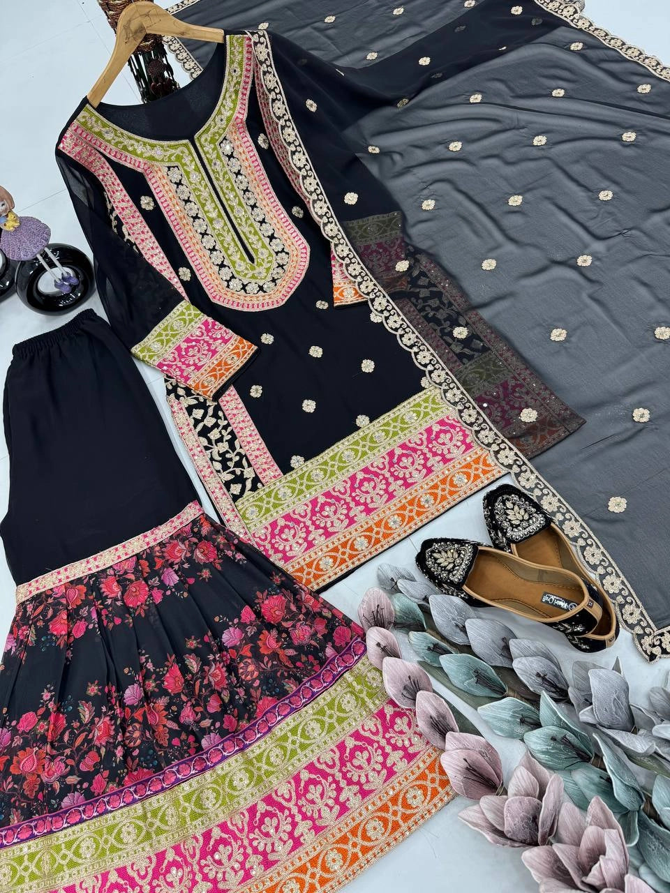 DESIGNER PARTY WEAR SUIT WHOLESALE DEALER SURAT GEELAN FASHION SURAT