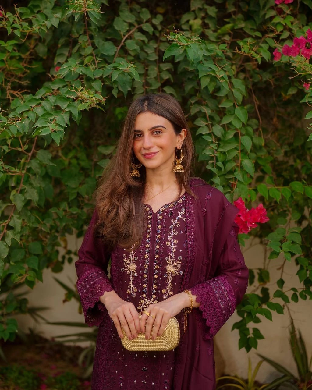TREANDING SHALWAR SUIT PAKISTANI STYLE
