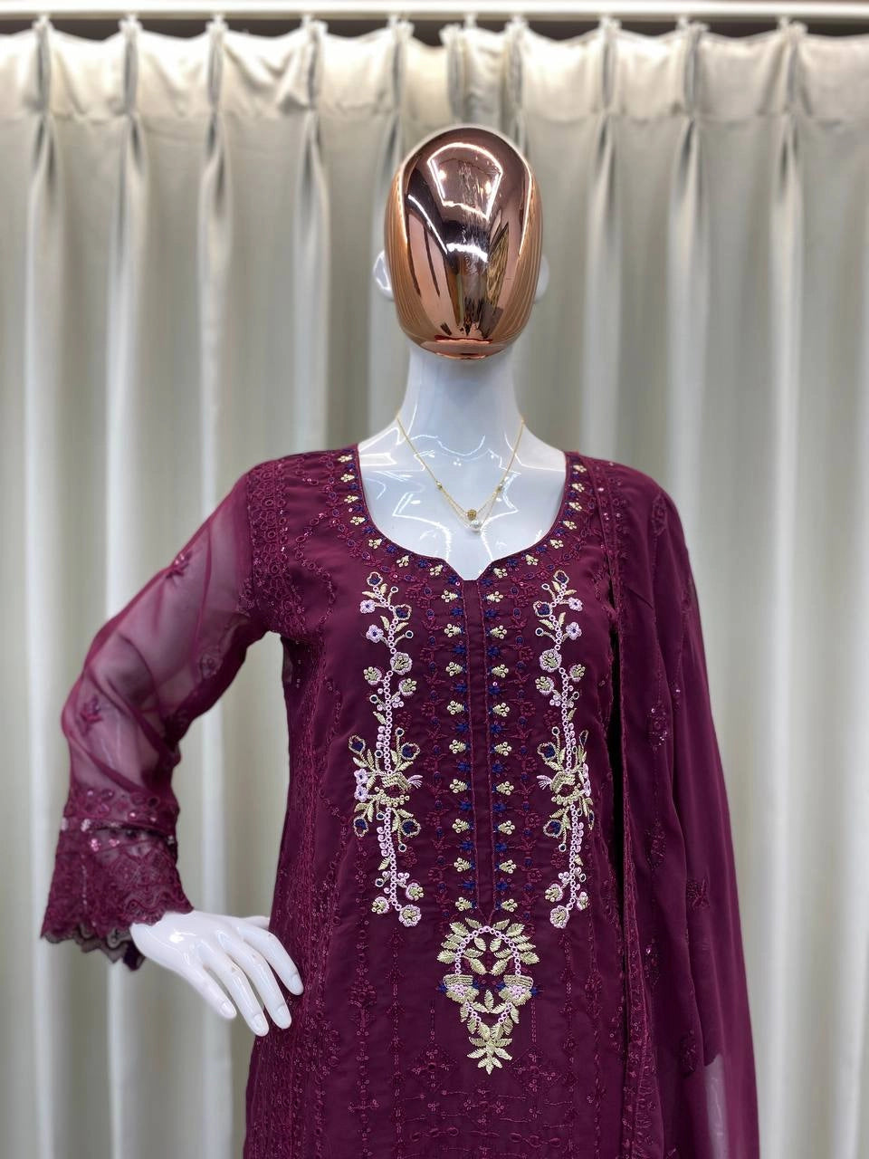 TREANDING SHALWAR SUIT PAKISTANI STYLE