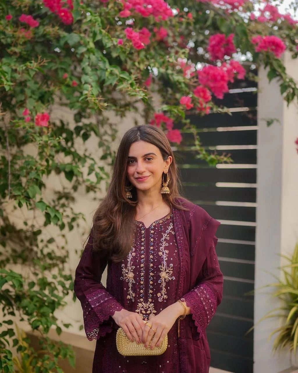 TREANDING SHALWAR SUIT PAKISTANI STYLE