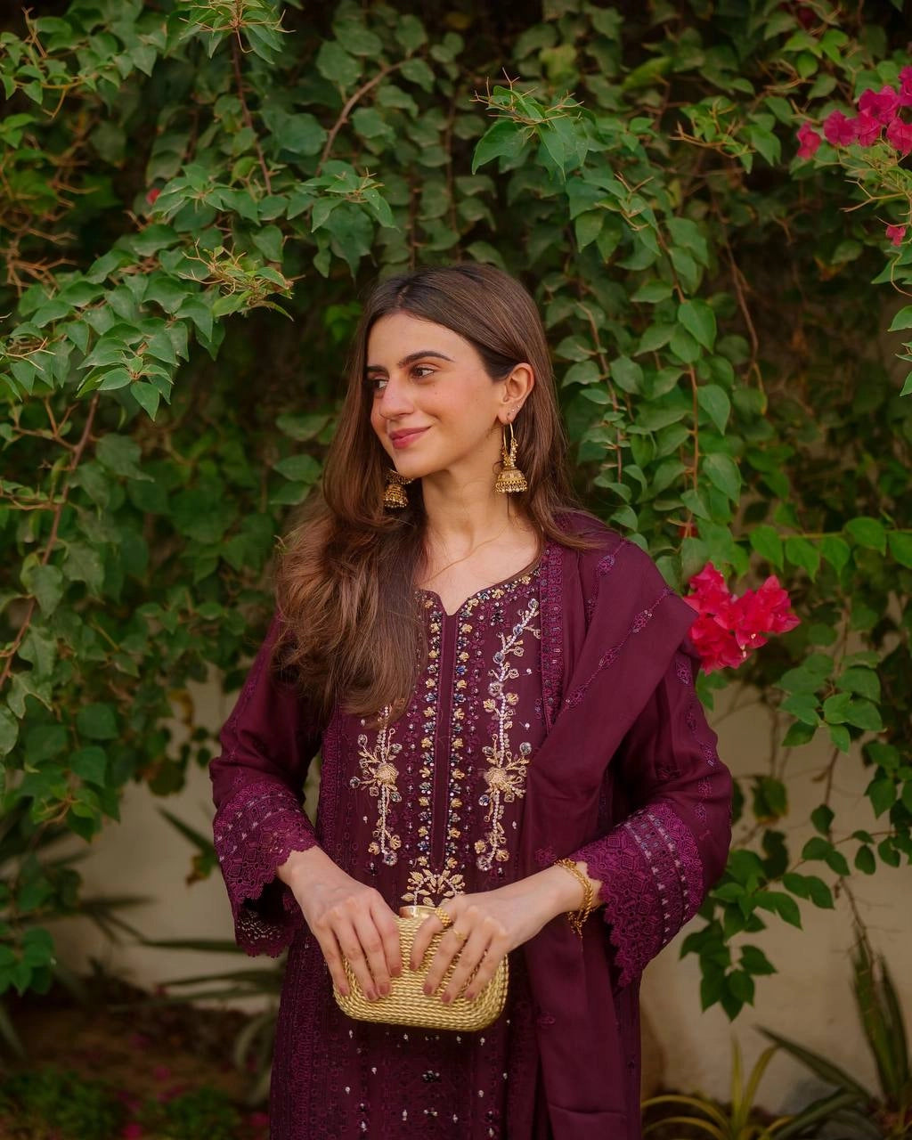 TREANDING SHALWAR SUIT PAKISTANI STYLE