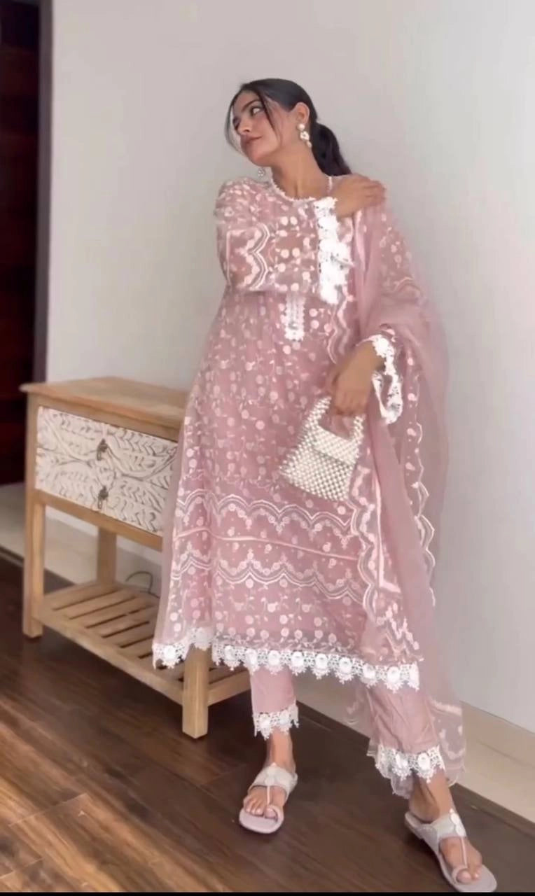 PAKISTANI NEW EID COLLECTION WHOLESALE RATE AT GEELAN FASHION SURAT