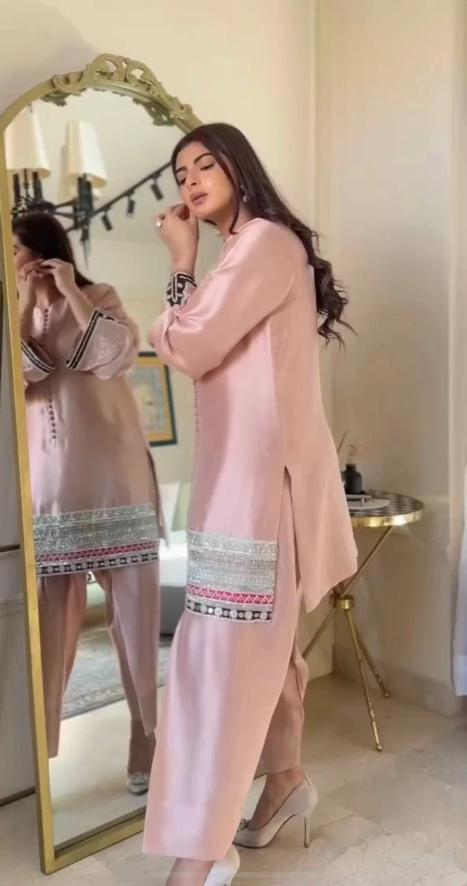 PAKISTANI SUITS WHOLESALE RATE AT GEELAN FASHION SURAT