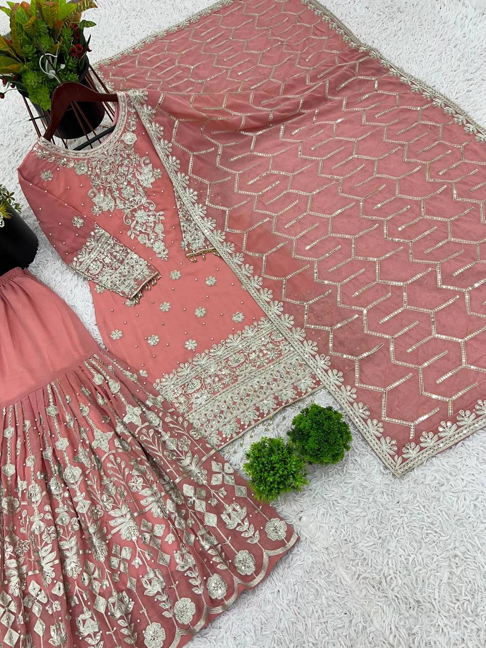 PAKISTANI GHARARA COLLECTION WHOLESALE RATE AT GEELAN FASHION SURAT