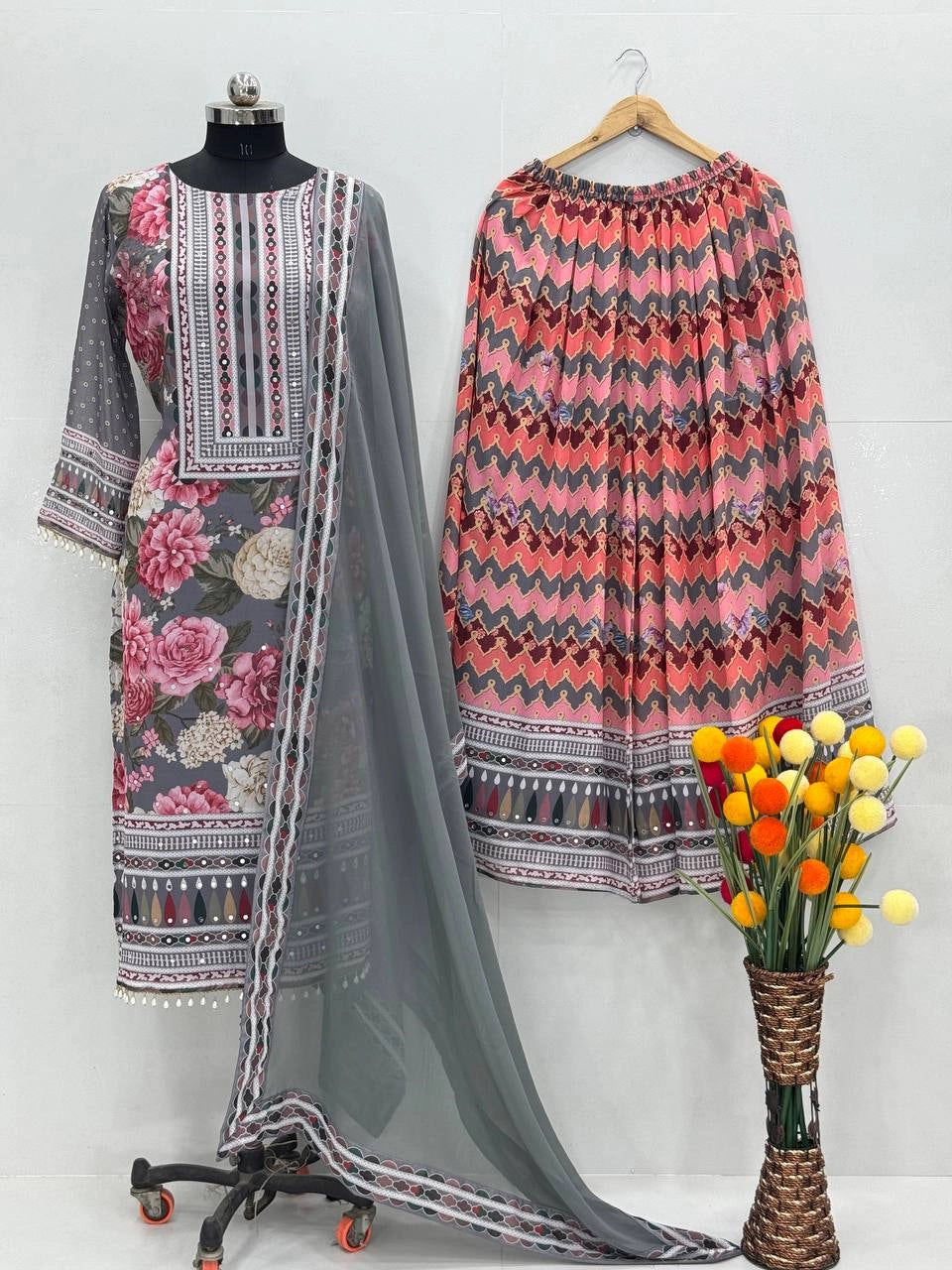 NEW DESIGNER HEAVY FUAX GEORGETTE DIGITAL PRINT HAND WORK SALWAR SUIT