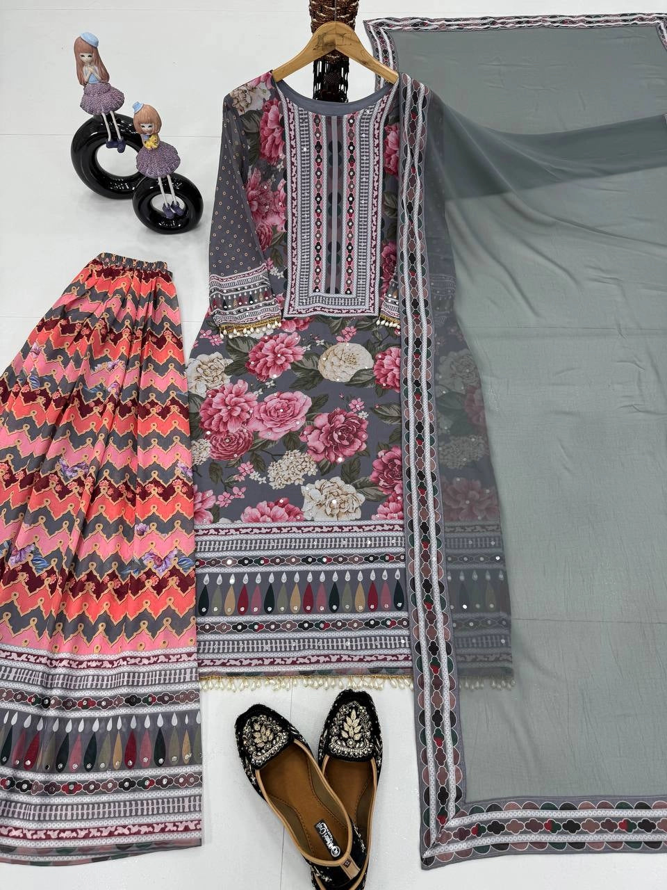 NEW DESIGNER HEAVY FUAX GEORGETTE DIGITAL PRINT HAND WORK SALWAR SUIT