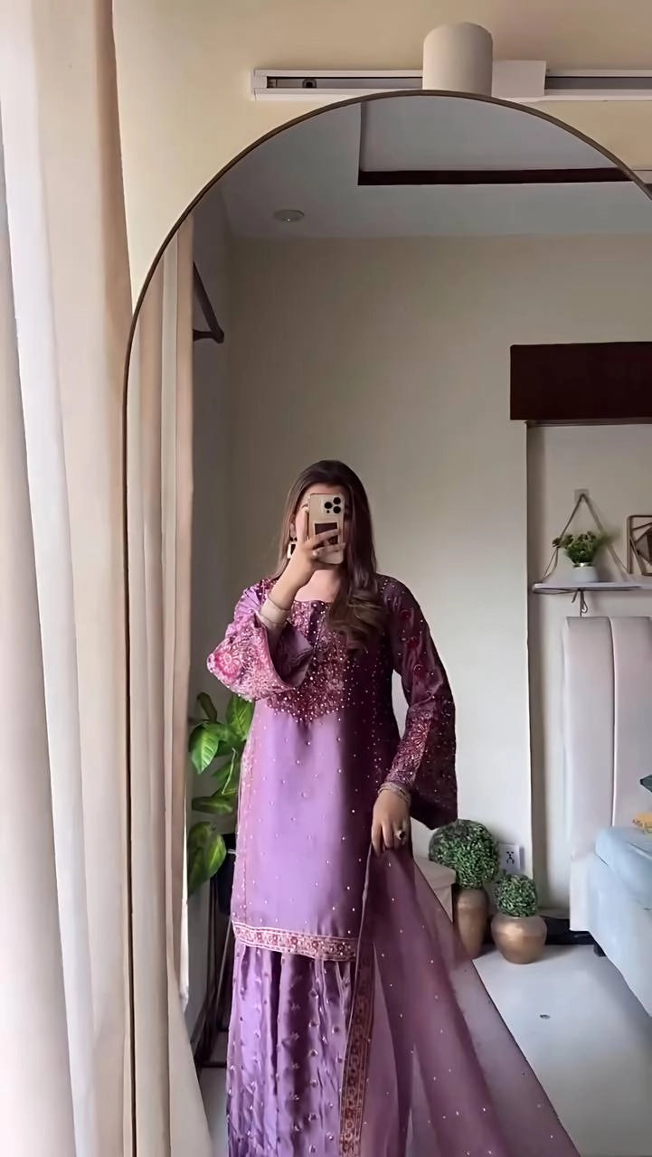 NEW PAKISTANI SHALWAR SUIT COLLECTION WHOLESALE PRICE AT GEELAN FASHION SURAT