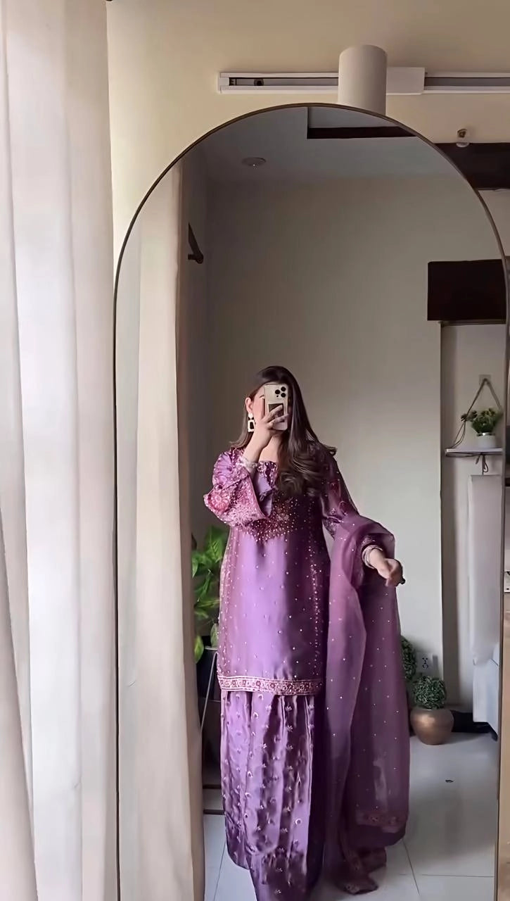 NEW PAKISTANI SHALWAR SUIT COLLECTION WHOLESALE PRICE AT GEELAN FASHION SURAT
