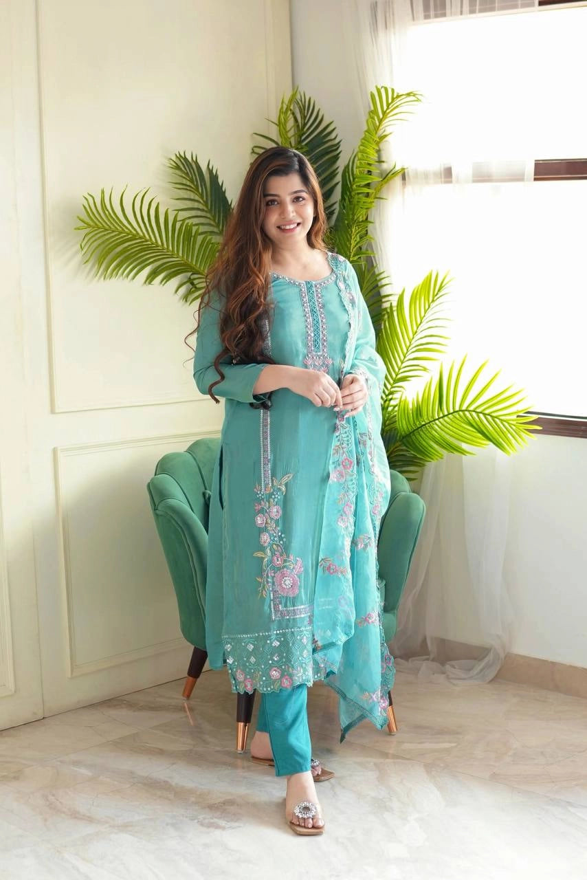 PARTY WEAR PAKISTANI SUITS | PAKISTANI SALWAR KAMEEZ