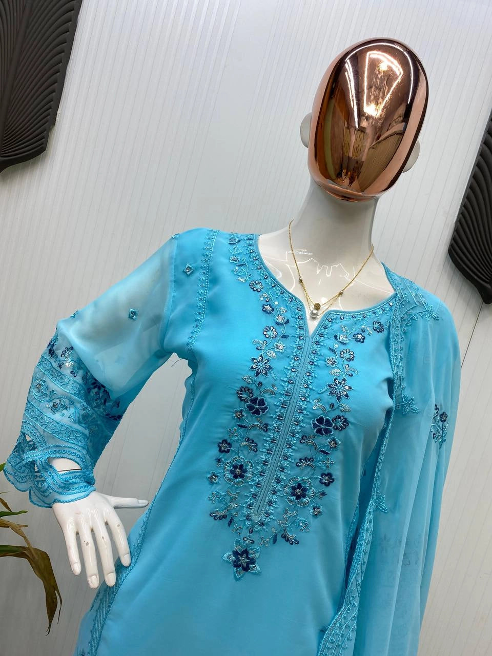 LUXURY PRET PAKISTANI SUITS WHOLESALE PRICE AT GEELAN FASHION SURAT