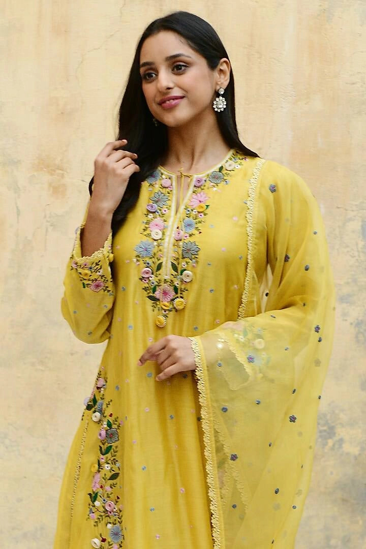 EMBROIDERED PAKISTANI SUITS WHOLESALE RATE AT GEELAN FASHION SURAT