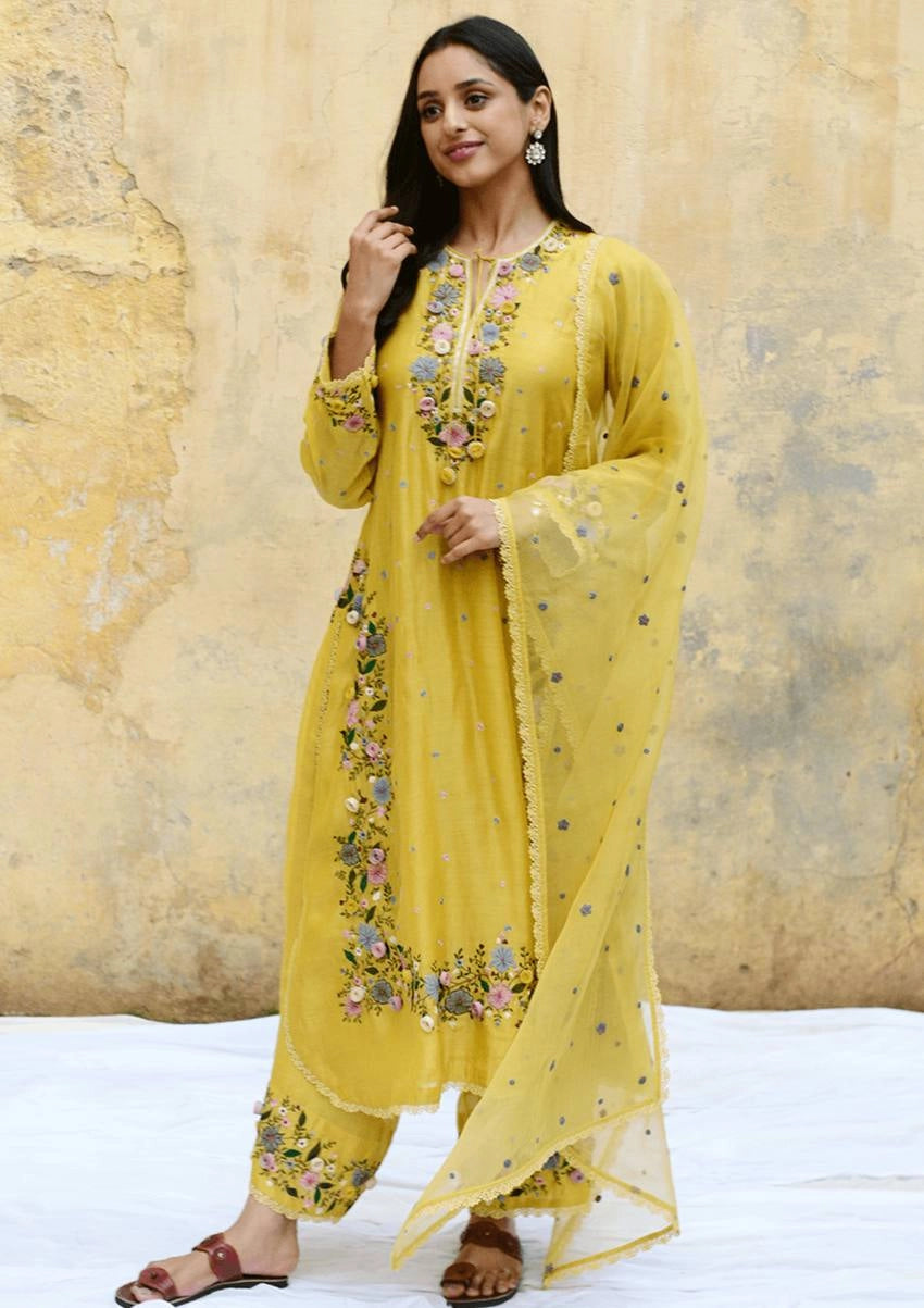 EMBROIDERED PAKISTANI SUITS WHOLESALE RATE AT GEELAN FASHION SURAT