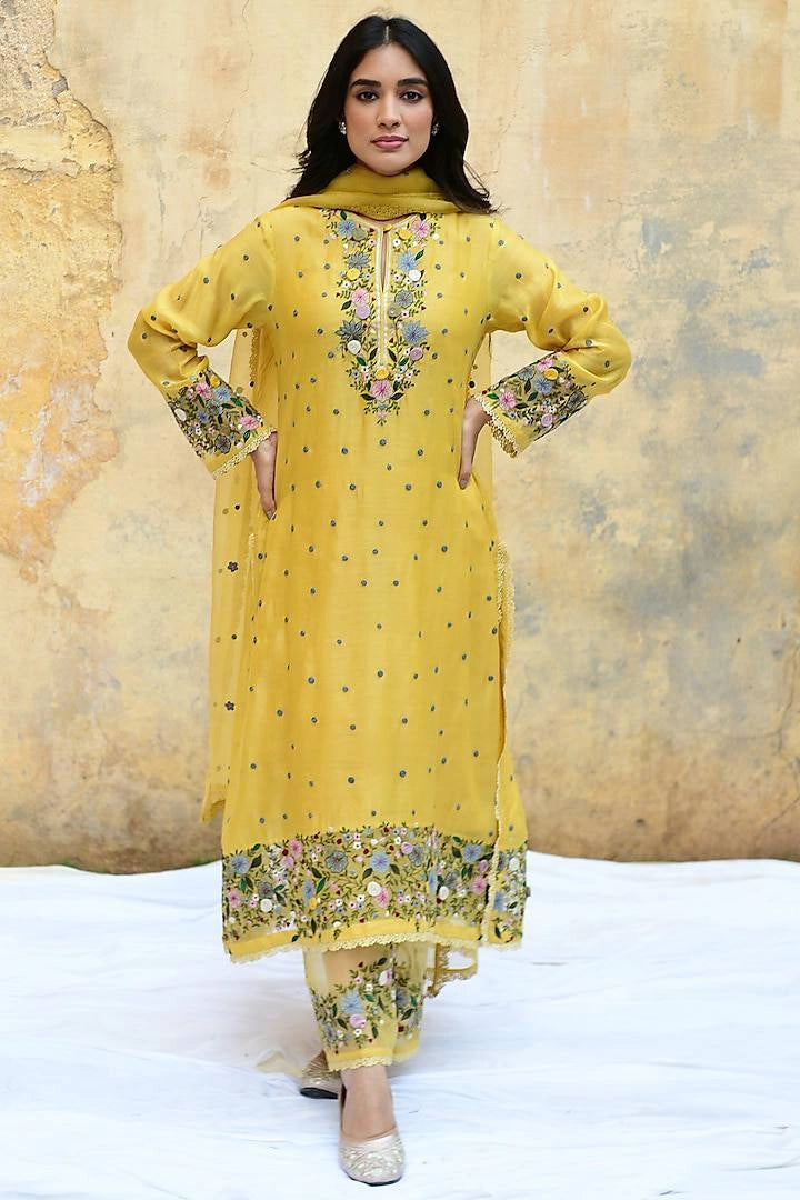 EMBROIDERED PAKISTANI SUITS WHOLESALE RATE AT GEELAN FASHION SURAT