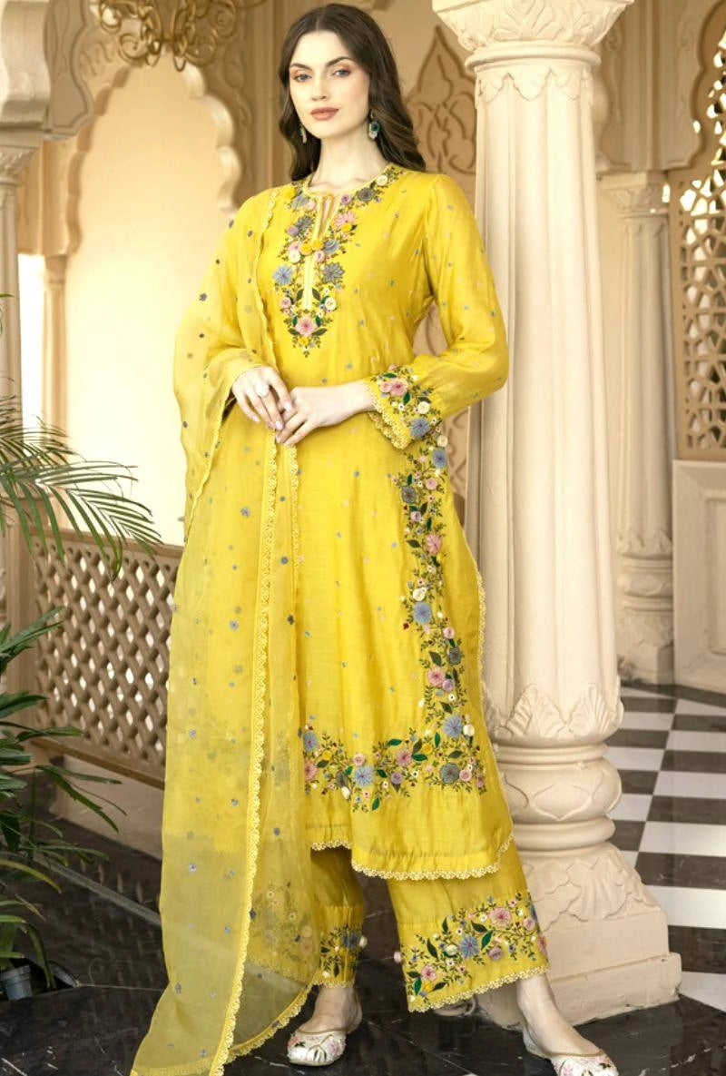 EMBROIDERED PAKISTANI SUITS WHOLESALE RATE AT GEELAN FASHION SURAT