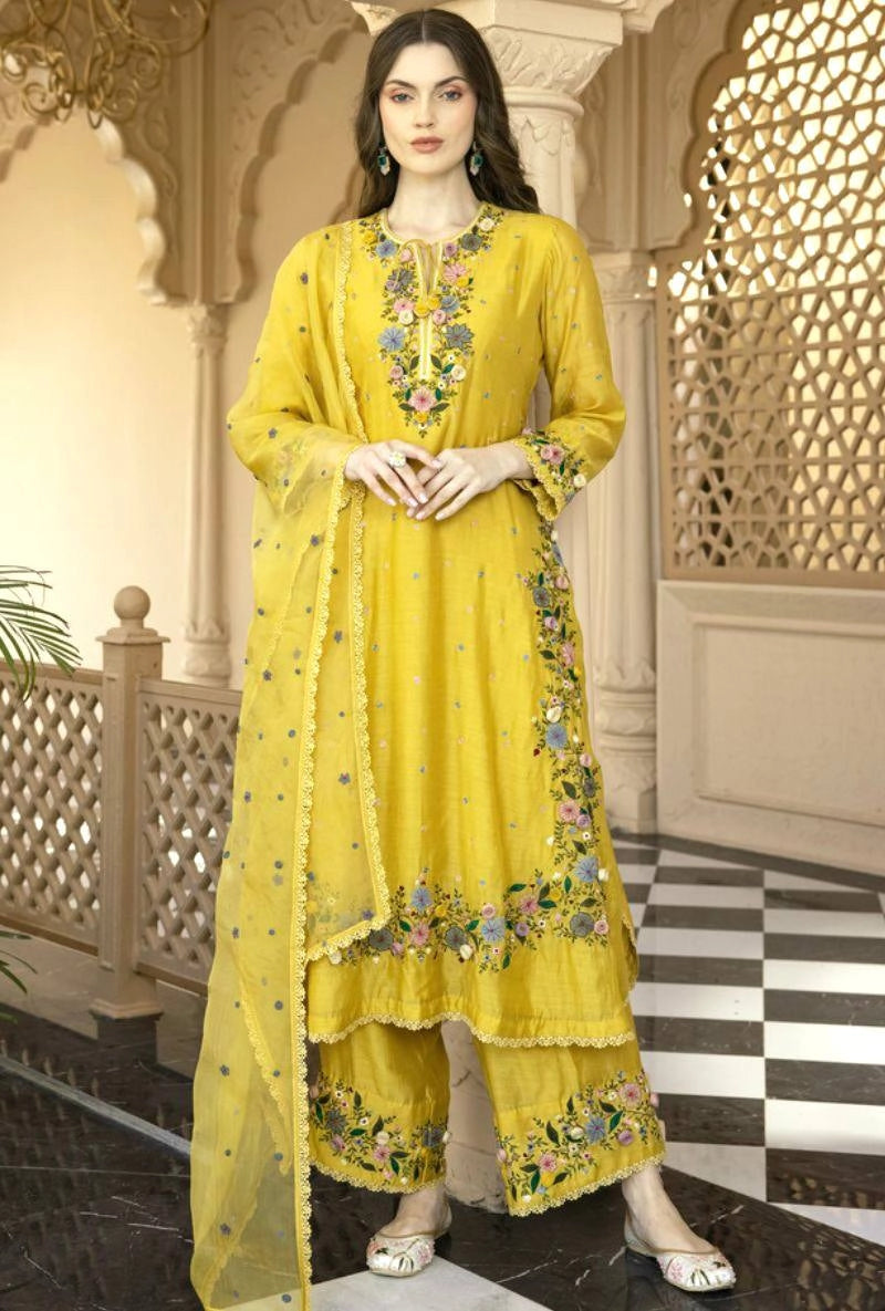 EMBROIDERED PAKISTANI SUITS WHOLESALE RATE AT GEELAN FASHION SURAT