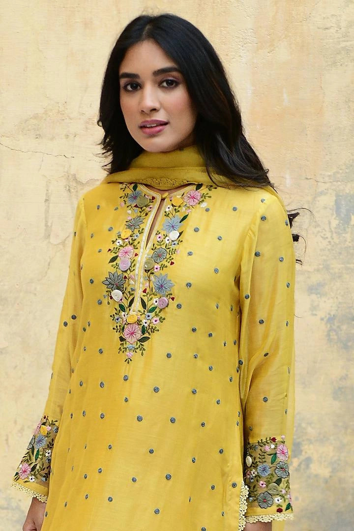 EMBROIDERED PAKISTANI SUITS WHOLESALE RATE AT GEELAN FASHION SURAT