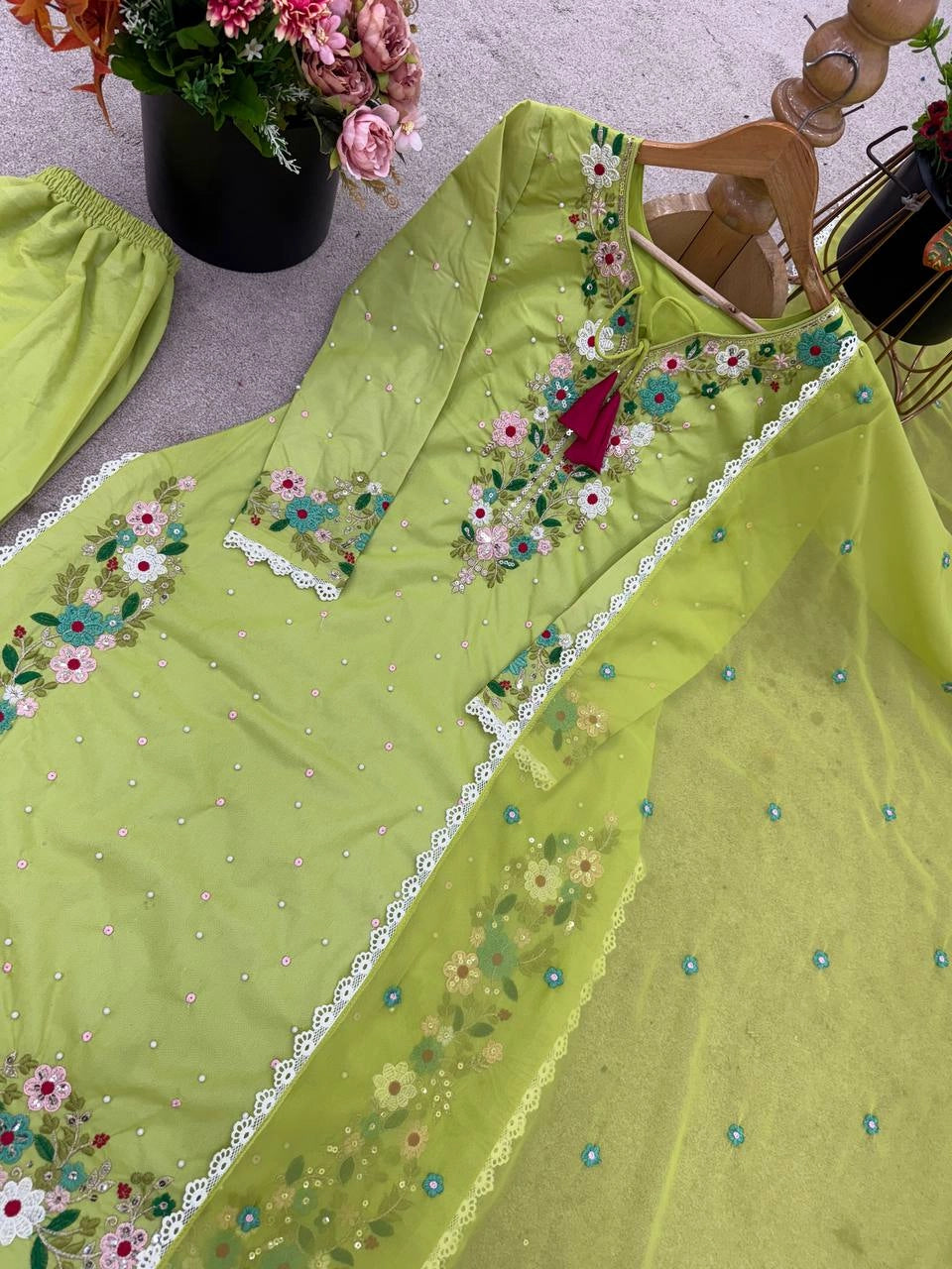 EMBROIDERED PAKISTANI SUITS WHOLESALE RATE AT GEELAN FASHION SURAT
