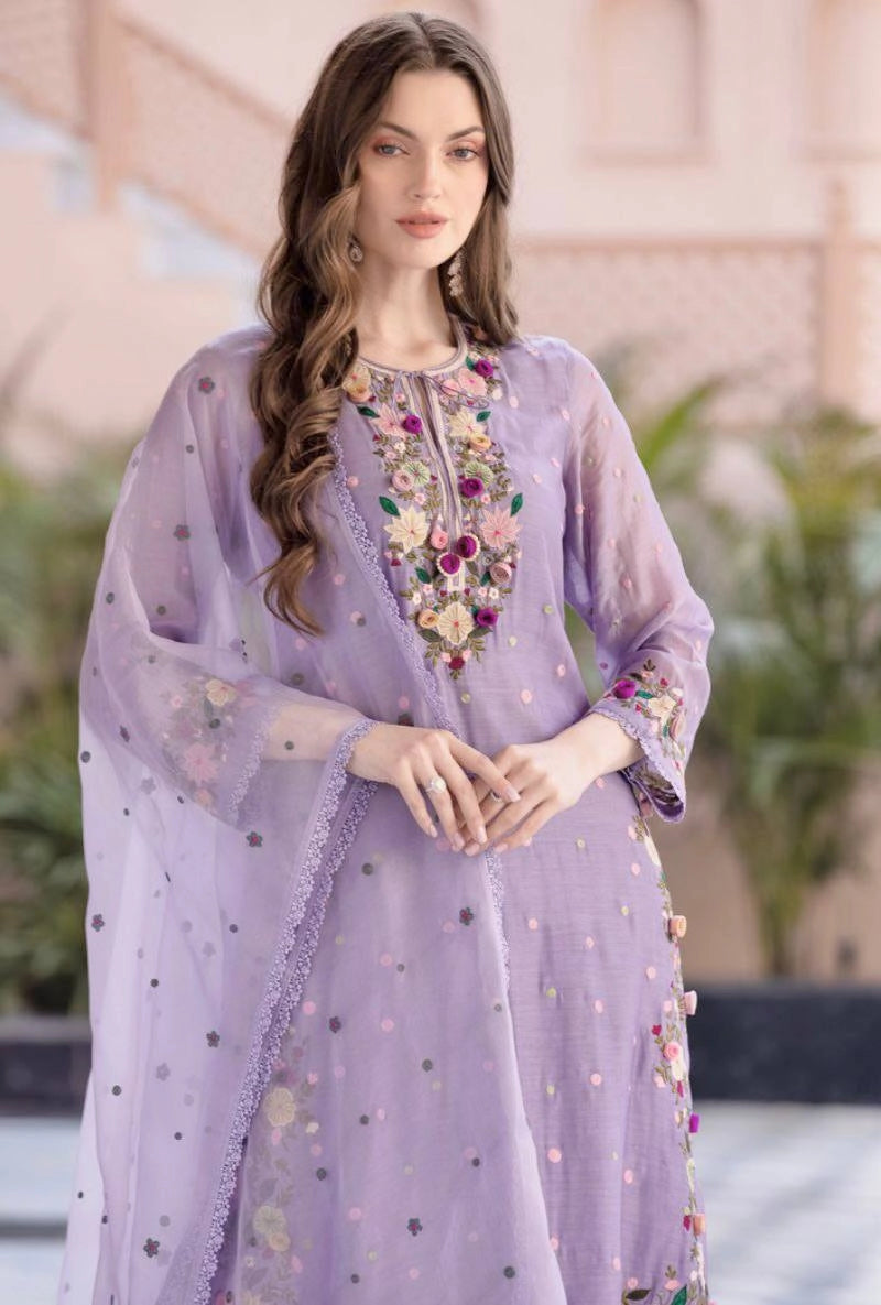 EMBROIDERED PAKISTANI SUITS WHOLESALE RATE AT GEELAN FASHION SURAT