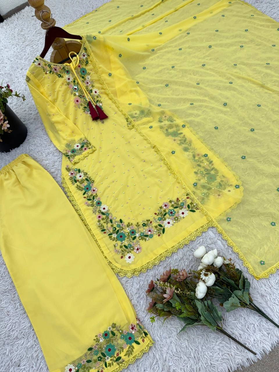 EMBROIDERED PAKISTANI SUITS WHOLESALE RATE AT GEELAN FASHION SURAT