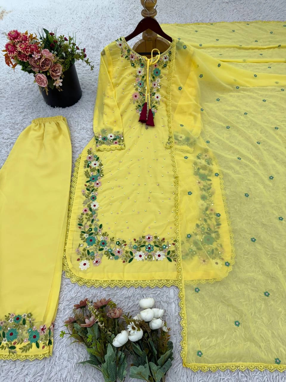 EMBROIDERED PAKISTANI SUITS WHOLESALE RATE AT GEELAN FASHION SURAT