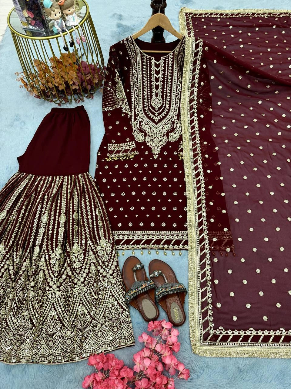 LATEST PAKISTAN GHARARA & SHARARA SUITS 2025 ā TRENDY DESIGNER STYLES
