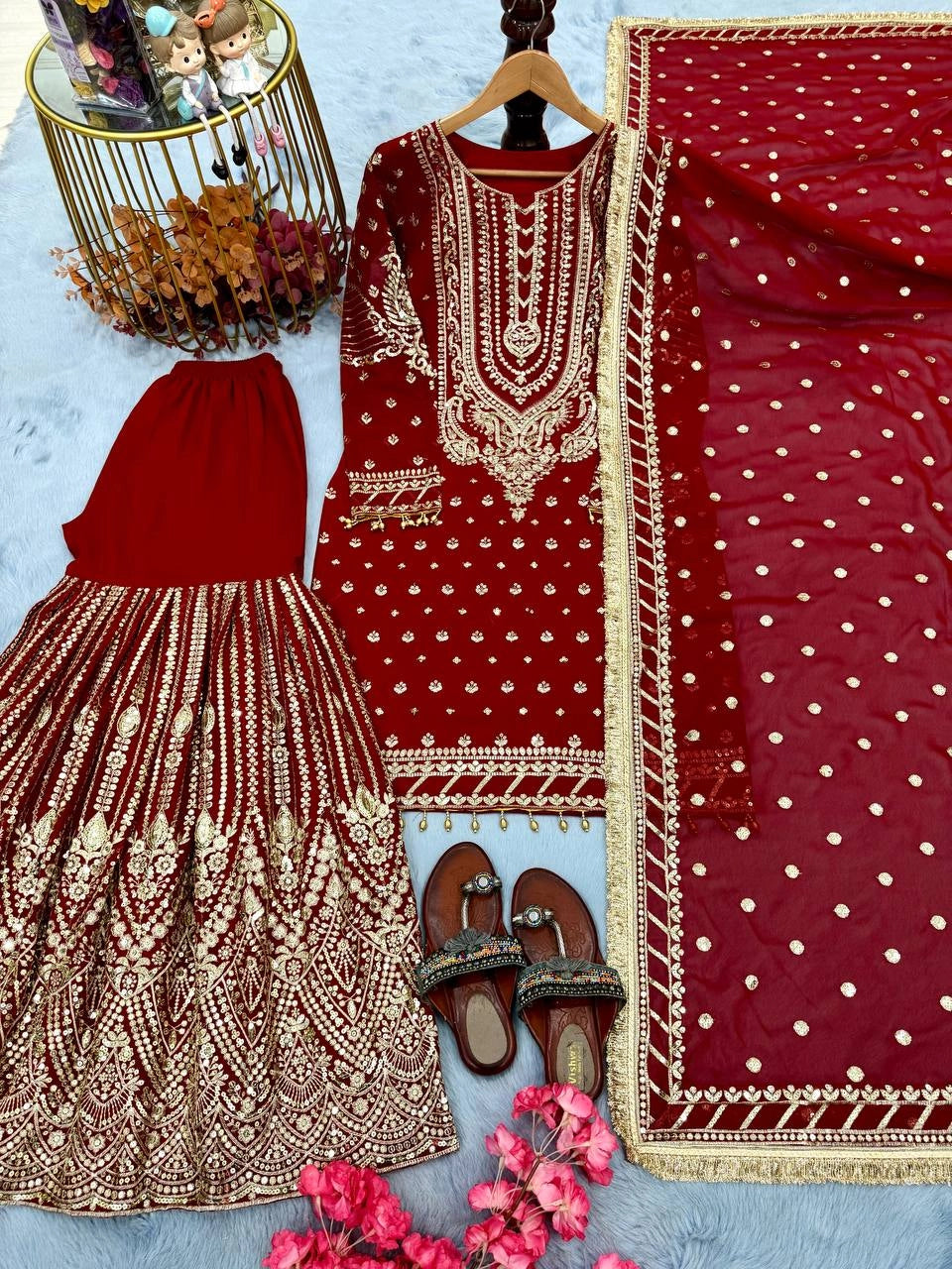 LATEST PAKISTAN GHARARA & SHARARA SUITS 2025 ā TRENDY DESIGNER STYLES