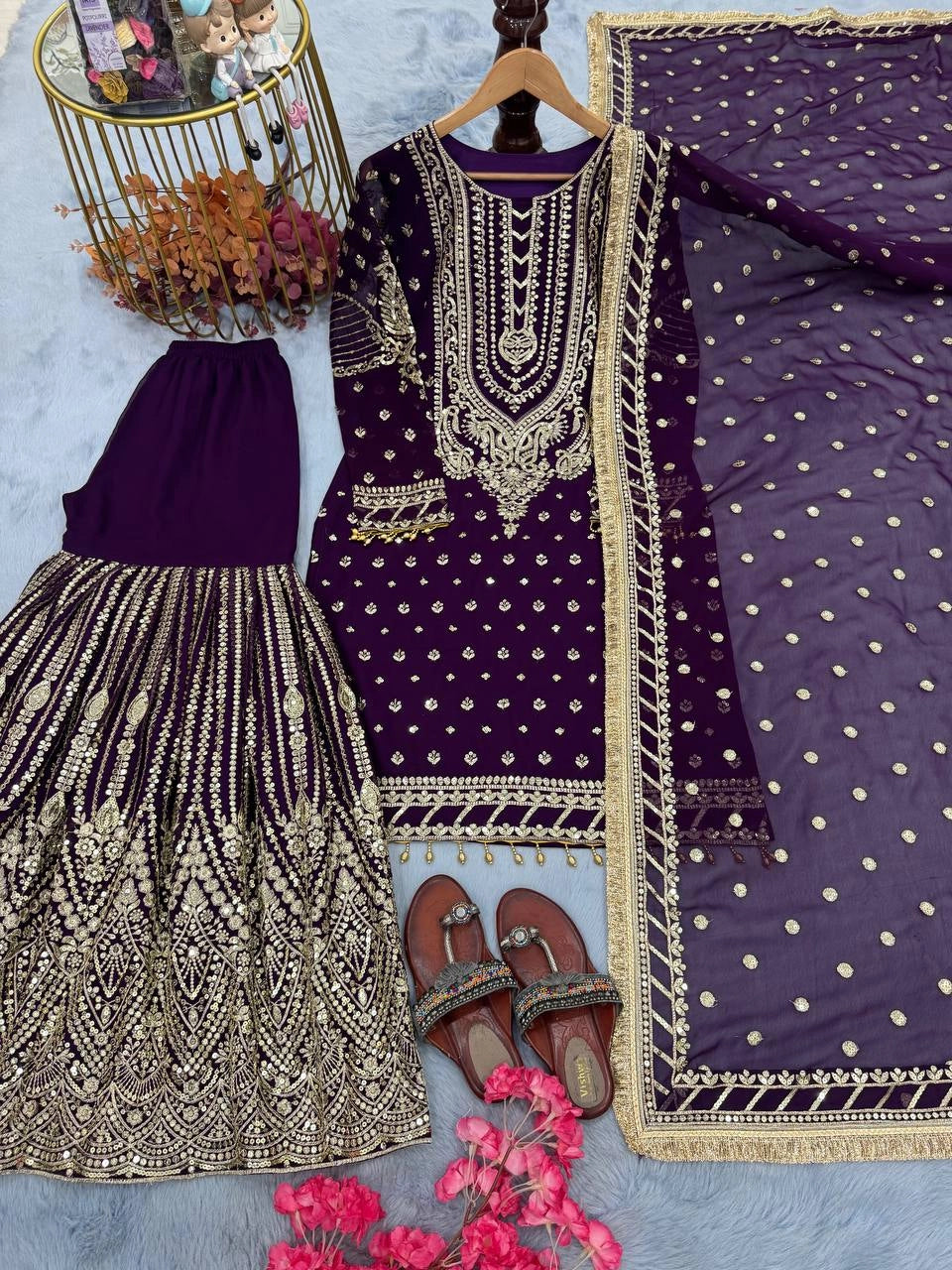 LATEST PAKISTAN GHARARA & SHARARA SUITS 2025 ā TRENDY DESIGNER STYLES