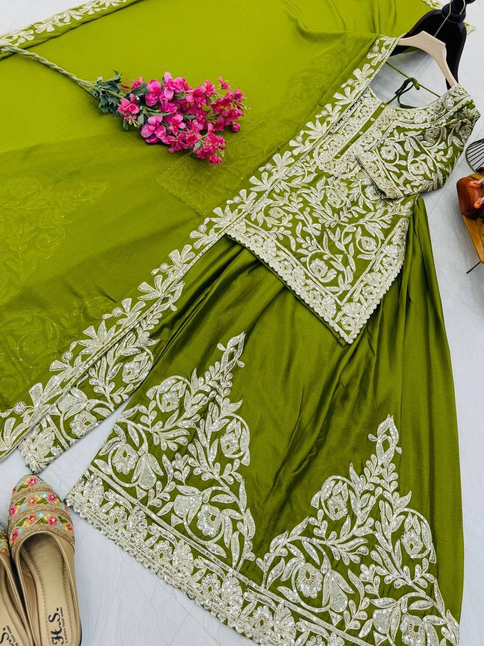 LUXURY BRIDAL & PARTY WEAR EMBROIDERED LEHENGA SET – DESIGNER HEAVY WORK FOR WEDDING & FESTIVE SEASON"