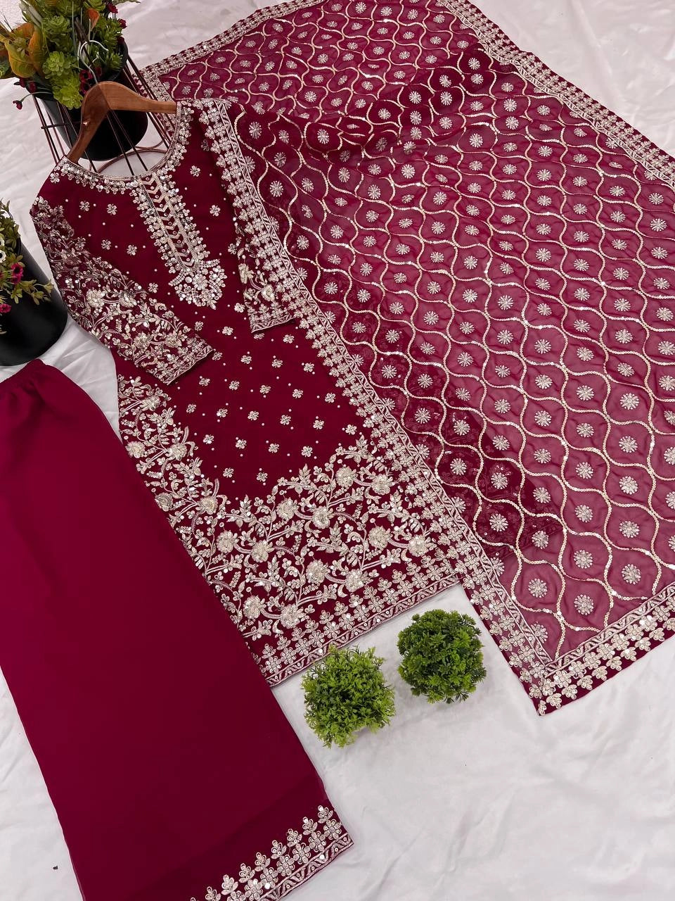 DESIGNER EMBROIDERED GEORGETTE PAKISTANI DRESS β WEDDING β PARTY WEAR OUTFIT