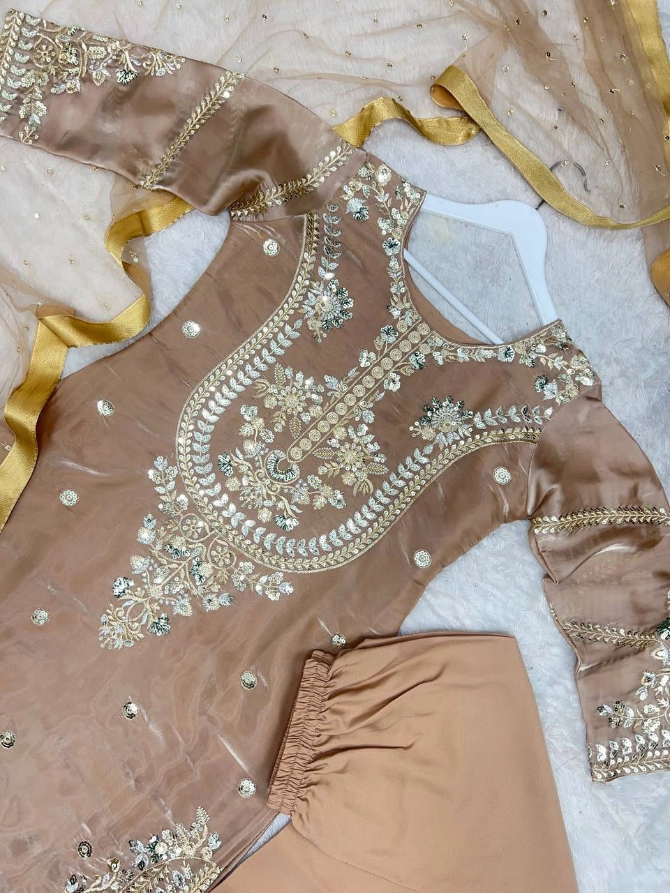 NEW PAKISTANI DESIGNER SUIT COLLECTION IN JIMMY CHOO SILK TOP-PENT AND DUPATTA DUPATTA SET FULLY STITCHED READY TO WEAR WHOLESALE RATE AT GEELAN FASHION SURAT