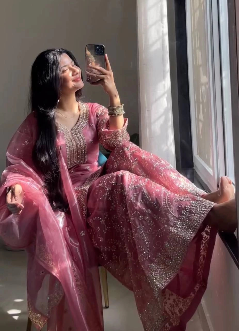 PREMIUM ORGANZA EMBROIDERY SUIT β NEW COLLECTION | WHOLESALE RATE AT GEELAN FASHION SURAT