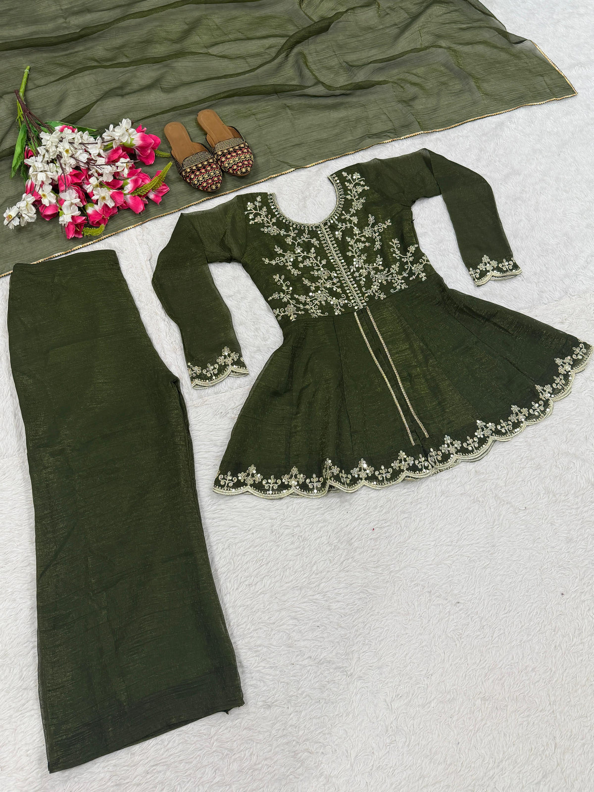 NEW DESIGNER PARTY WEAR LOOK TOP , PLAZZO AND DUPATTA WHOLESALE GEELAN FASHION SURAT