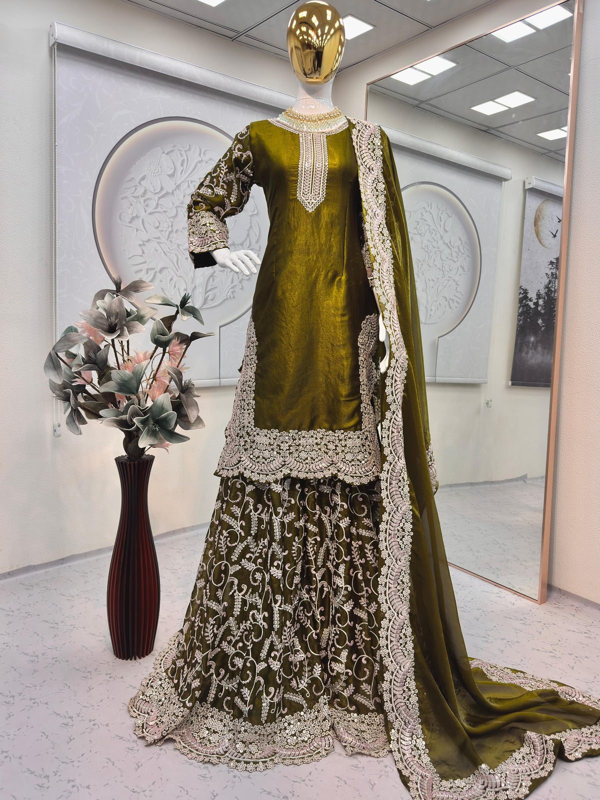 DESIGNER PARTY WEAR LOOK COLLECTION WHOLESALE GEELAN FASHION SURAT