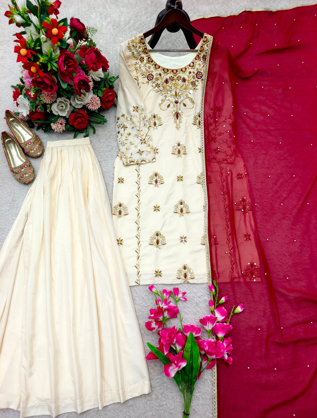 LAUNCHING NEW DESIGN TRENDING NATURAL CREP TOP&SARARA&DUPATTA WHOLESALE GEELAN FASHION SURAT