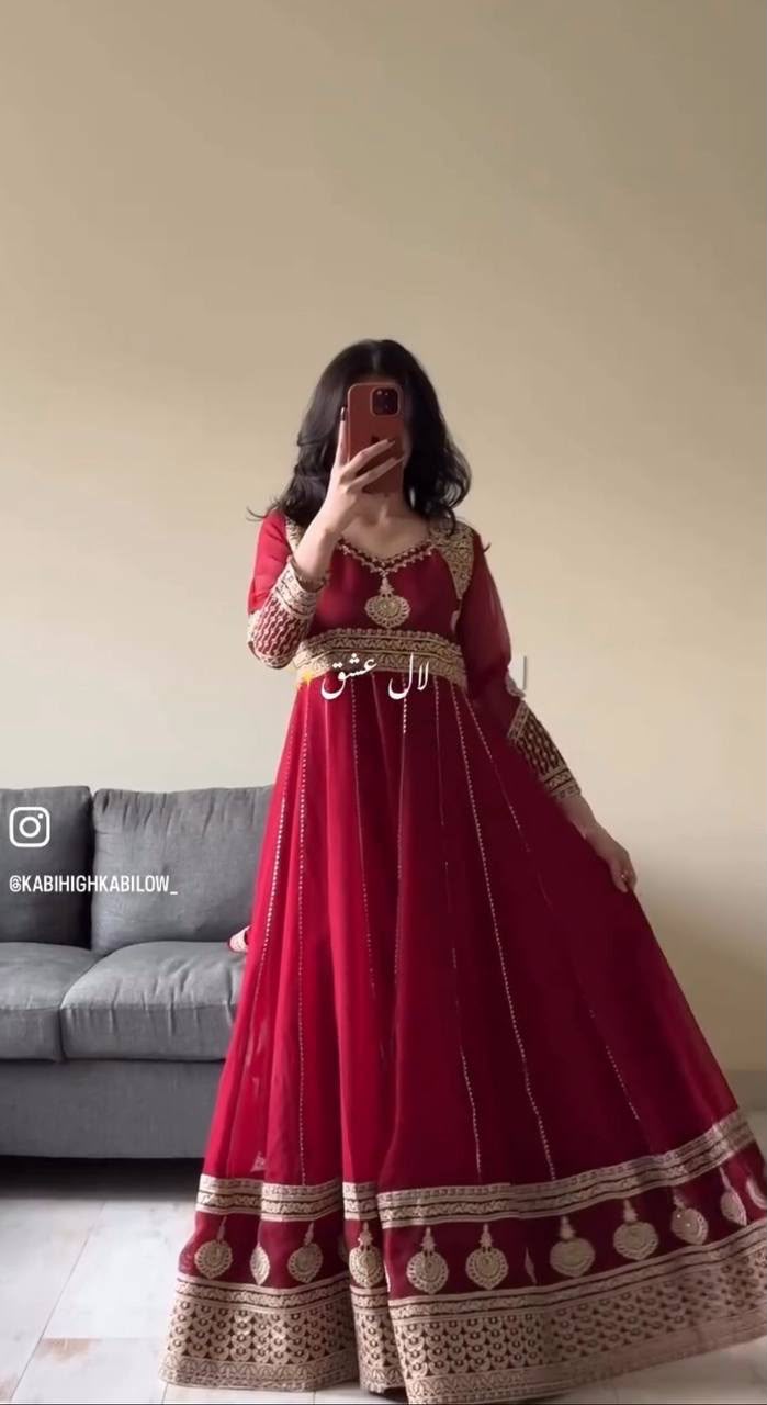 ĐĚSIGNER PARTY WEAR LOOK HEAVY FOX GEORGETTE GWON PENT & DUPATTA SET WHOLESALE GEELAN FASHION SURAT