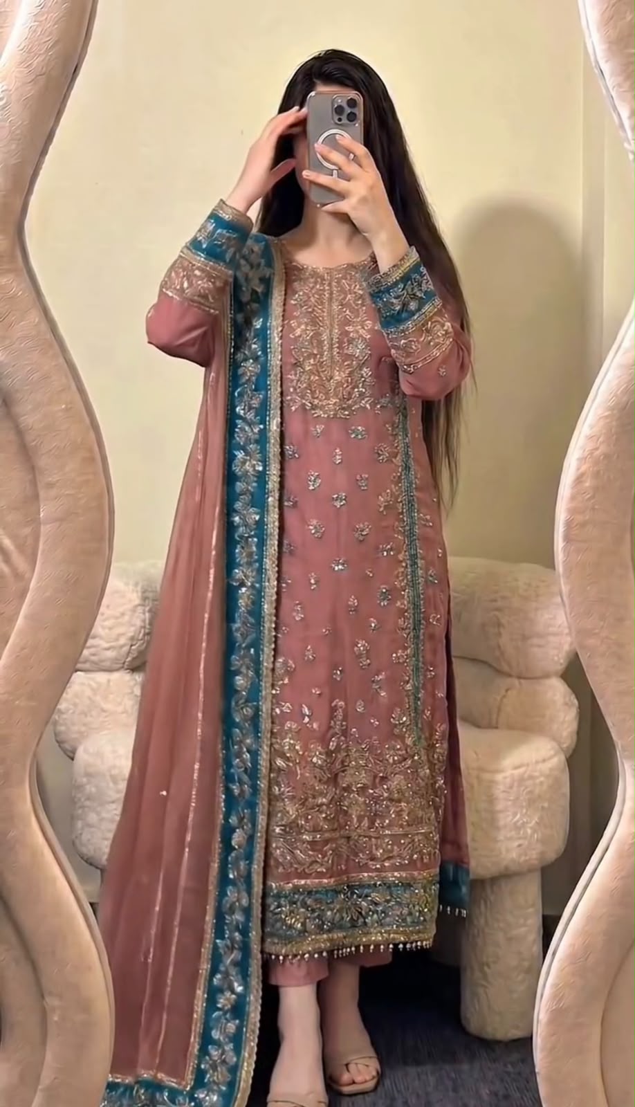 WOMEN’S ETHNIC WEAR WHOLESALE GEELAN FASHION SURAT