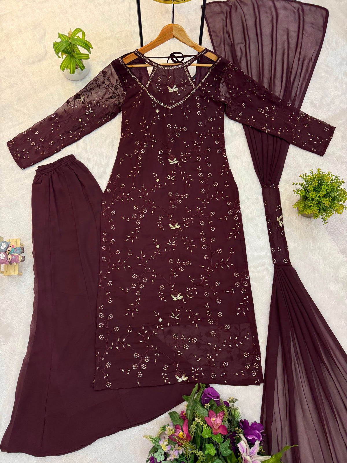 WE ARE LAUNCHING NEW SUPERHIT TRENDING FESTIVE COLLECTION KURTI, PENT & DUPATTA SET WITH EMBROIDERY WORK ON FAUX GEORGETTE FABRIC WHOLESALE GEELAN FASHION SURAT