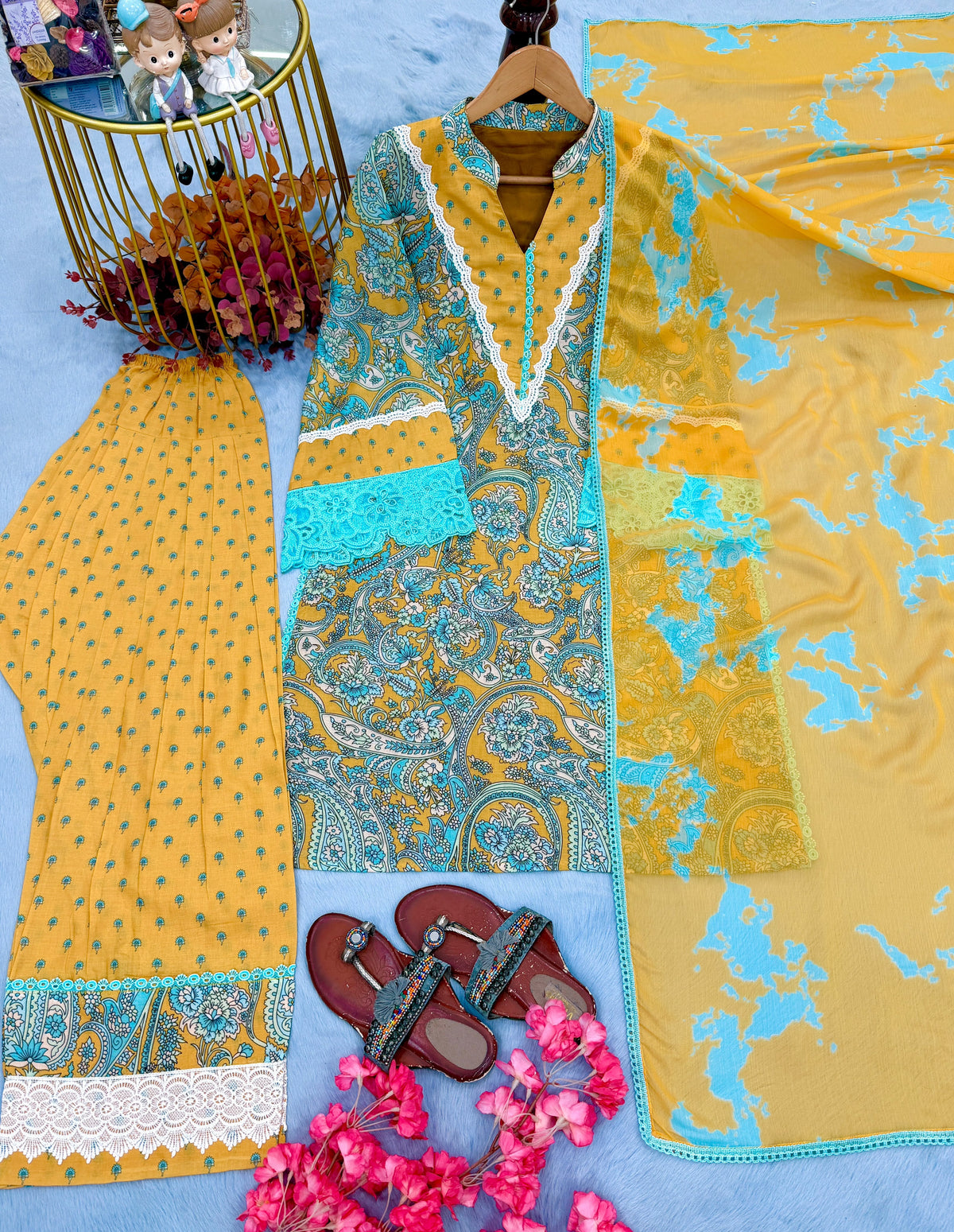 ĐĚSIGNER PARTY WEAR LOOK PUR PRINTED CAMBRIC COTTON TOP & FARSHI PALAZZO WITH DUPATTA SET WHOLESALE GEELAN FASHION SURAT
